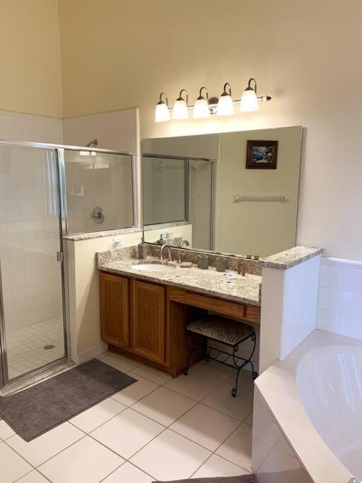 Minutes To Disney! Spacious Home W/ Private Pool, Themed Rooms! オーランド エクステリア 写真