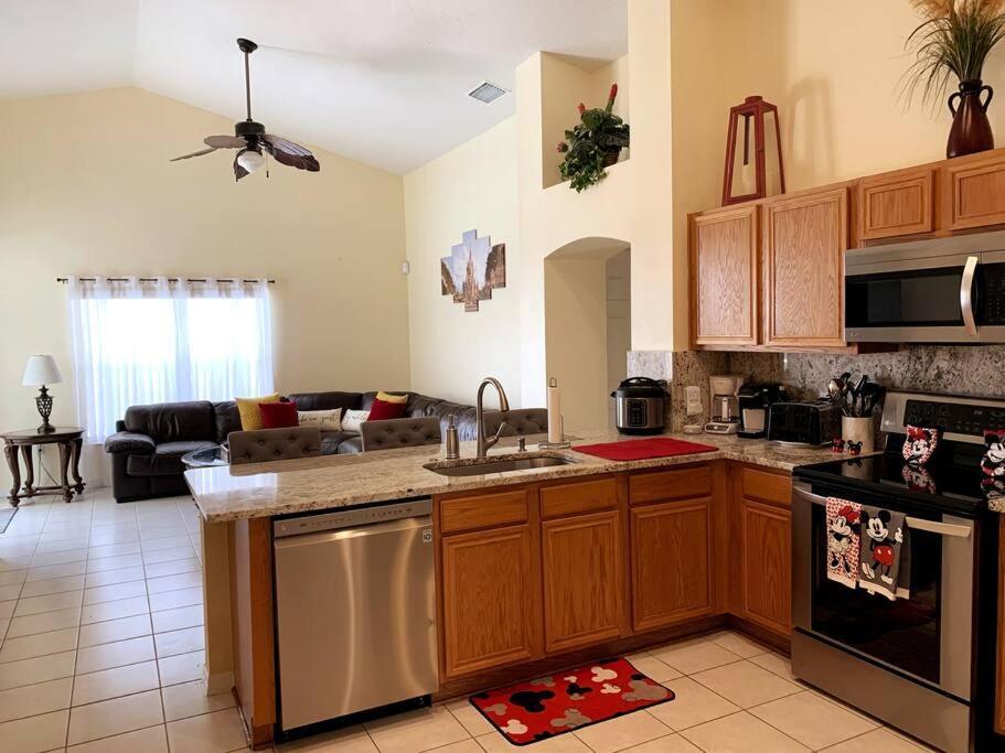 Minutes To Disney! Spacious Home W/ Private Pool, Themed Rooms! オーランド エクステリア 写真